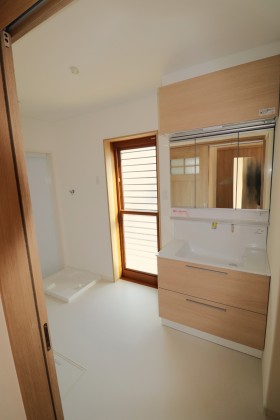 2fcb2b0ac6cbf6cb73dfc8e1851127c2